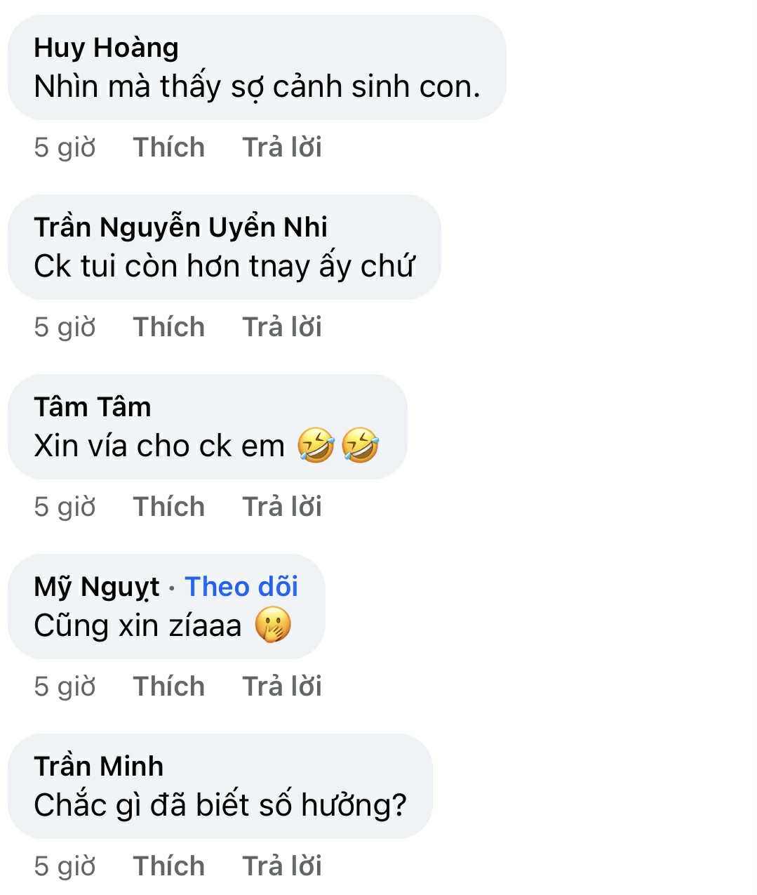 Đứng xem hợp luyện diễu binh A80, ai nấy chú ý tới hành động của người đàn ông trên ô cửa sổ tầng 2 căn nhà mặt phố - 7