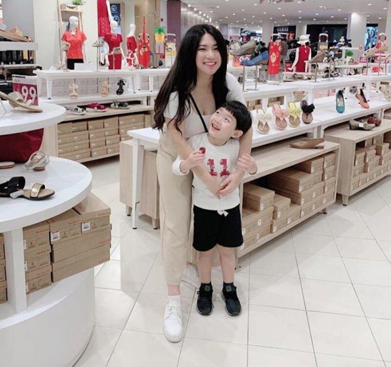 Rất may sau đó, thông báo được phát đi, bà mẹ đơn thân đã tìm lại được con trai. Đó cũng là một kỉ niệm đáng nhớ của cả hai mẹ con.