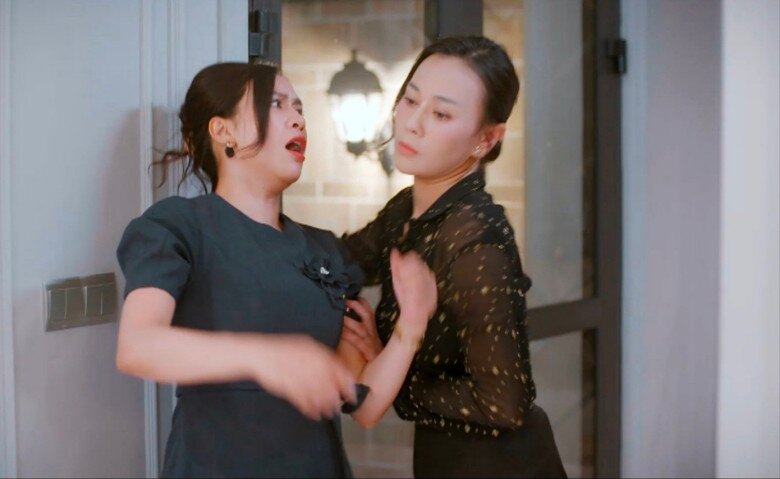 Trưởng ban phụ huynh lớp có xích mích với Phương Oanh gây bão MXH: Ngoài đời làm Thiếu tá Công an, sinh 2 con hệt chồng cùng ngành - 1