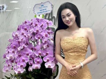 Cựu MC VTV sinh con gái đẹp như búp bê sống, chứng tỏ mẹ chuẩn đẹp tự nhiên, gen lại quá mạnh