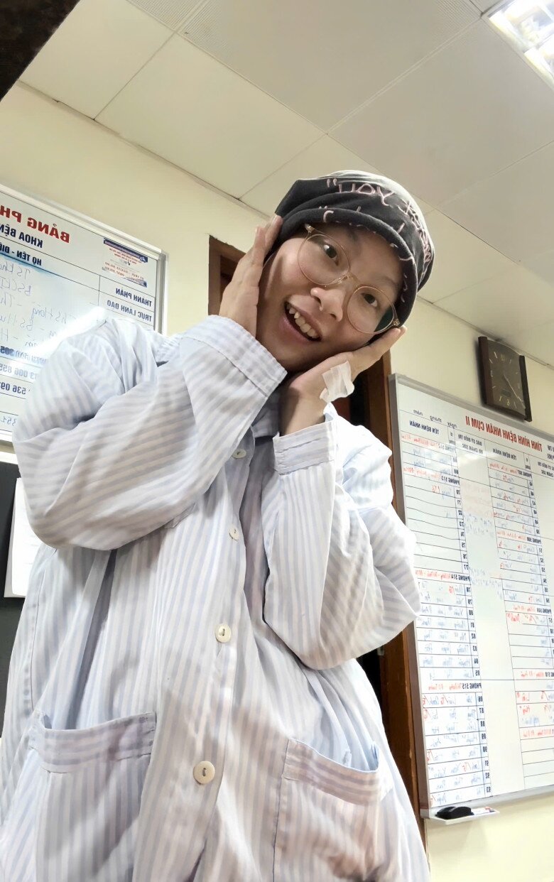 Sau tất cả, chị Linh dần chấp nhận bản thân trong một diện mạo khác (Ảnh: NVCC)