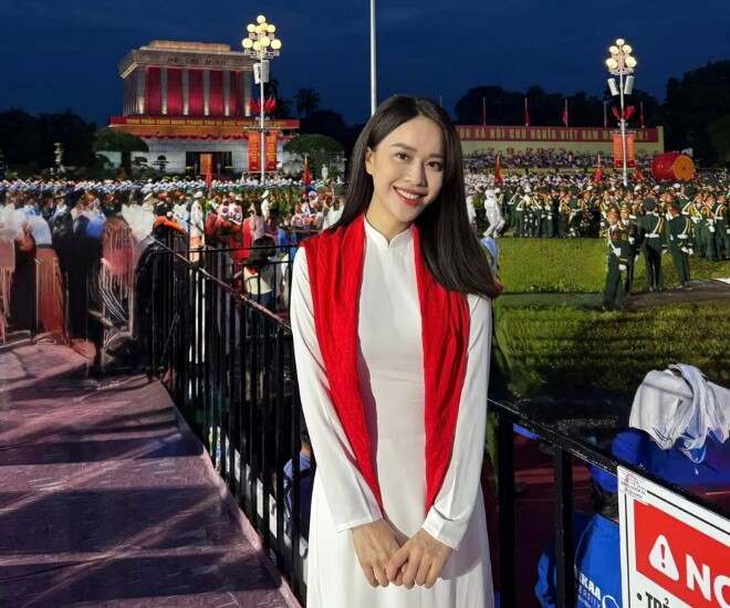 MC VTV Ngô Mai Phương đẹp rạng rỡ sau hơn một tháng sinh con thứ hai.