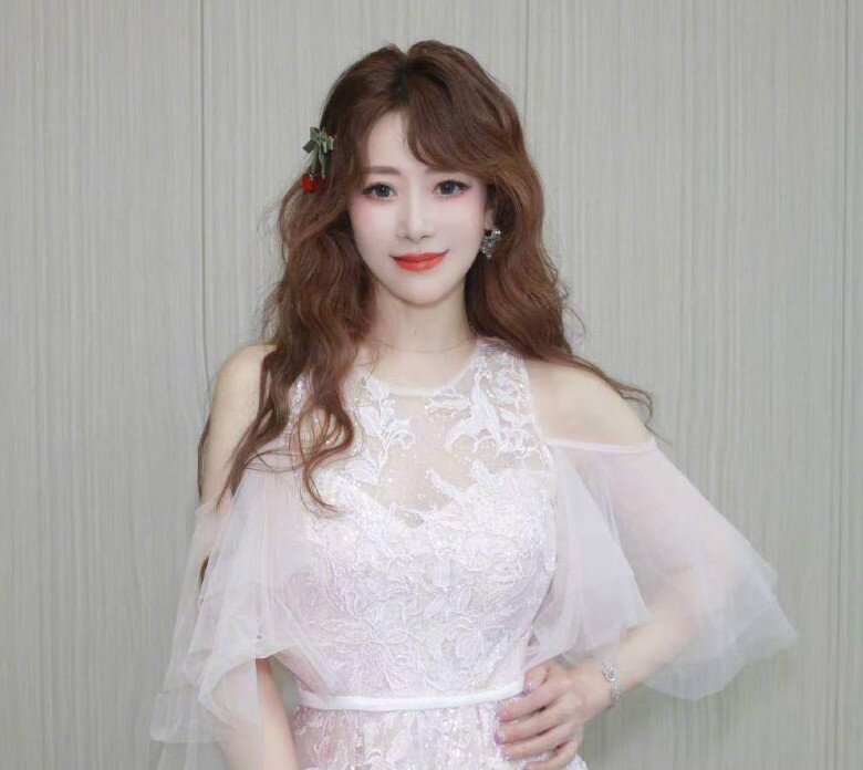 Bước sang tuổi ngũ tuần, mỹ nhân Cbiz vẫn được khen trẻ như thiếu nữ.