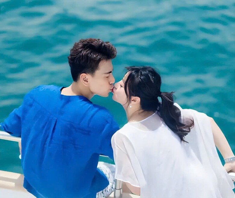 Người đẹp 7X chọn cuộc sống bình yên bên chồng kém 9 tuổi.