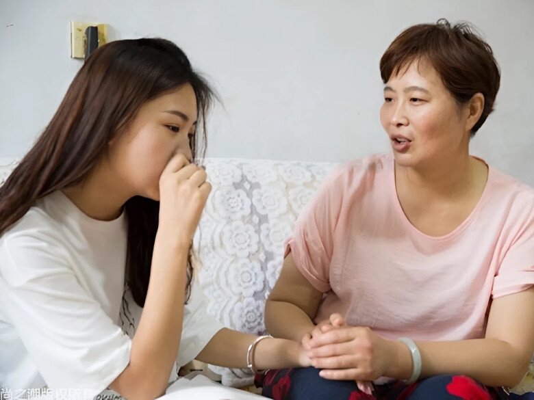 Nói chuyện thẳng thắn để giải toả mâu thuẫn là cách giải quyết dễ chịu nhất.