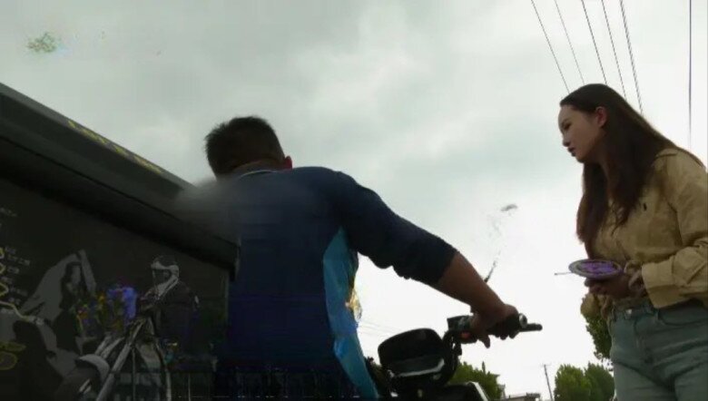 Bà bầu 5 tháng buồn nôn mỗi lần nhìn thấy mẹ chồng, nguyên nhân từ một thói quen của con trai bà - 2