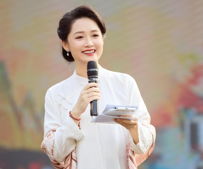 Thu Hà được mệnh danh là BTV trẻ nhất Thời sự 19h của VTV.