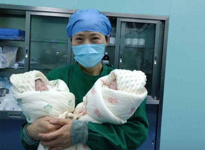 Cắt bỏ tử cung để cứu sống sản phụ, nữ bác sĩ bị gia đình gây áp lực dẫn đến tự vẫn, trước khi rời đi vẫn hoàn thành 6 ca mổ cuối cùng - 3 Cắt bỏ tử cung để cứu sống sản phụ, nữ bác sĩ bị gia đình gây áp lực dẫn đến tự vẫn, trước khi rời đi vẫn hoàn thành 6 ca mổ cuối cùng - 3