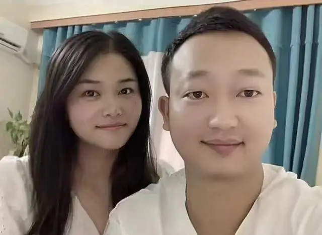 Vợ chồng cô Lưu là thanh mai trúc mã của nhau.