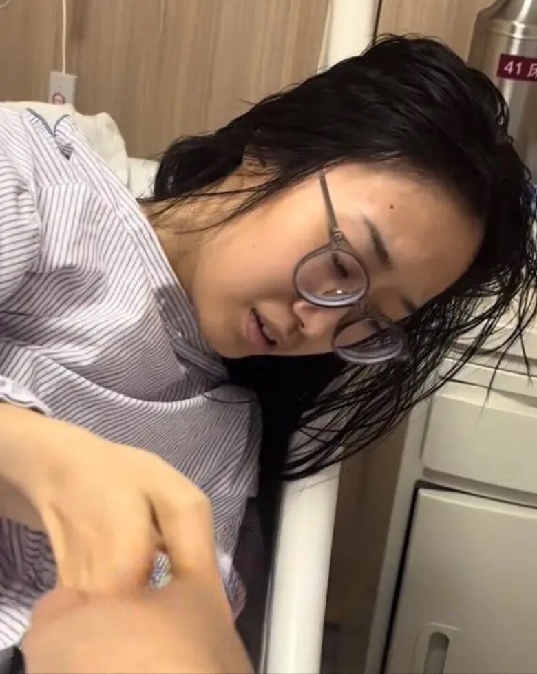 Cô được chẩn đoán ung thư buồng trứng giai đoạn cuối.