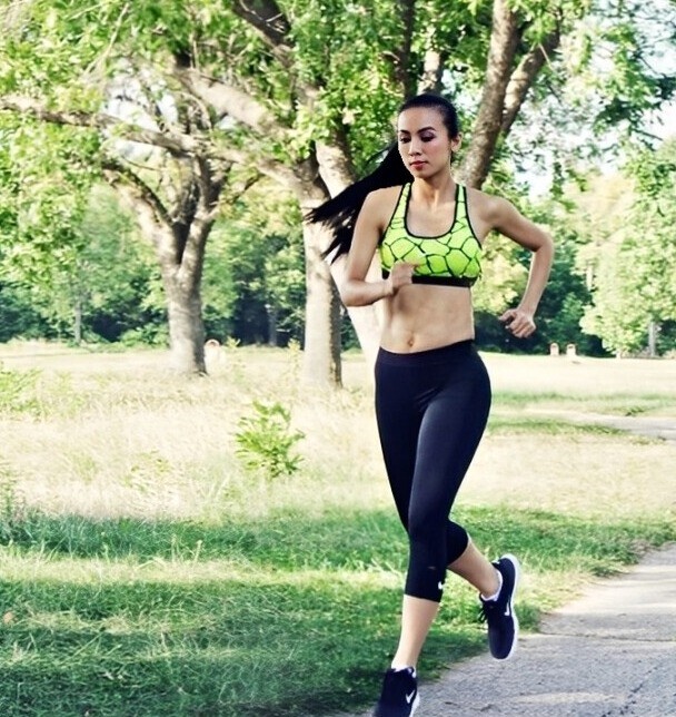 Dàn BTV Việt sinh xong amp;#34;độ dángamp;#34; chuẩn gái son: Tiến sĩ 3 con tập nổi cơ bụng, Mai Ngọc eo phẳng lỳ vẫn chưa hài lòng - 10