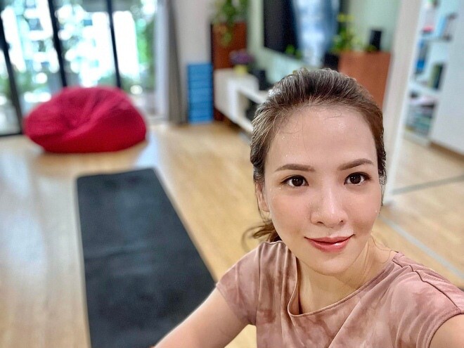 Dàn BTV Việt sinh xong amp;#34;độ dángamp;#34; chuẩn gái son: Tiến sĩ 3 con tập nổi cơ bụng, Mai Ngọc eo phẳng lỳ vẫn chưa hài lòng - 4