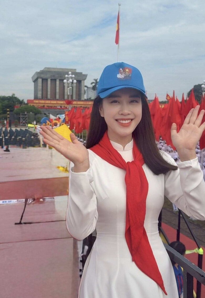 Một khoảnh khắc đáng chú ý khác của mẹ hai con.