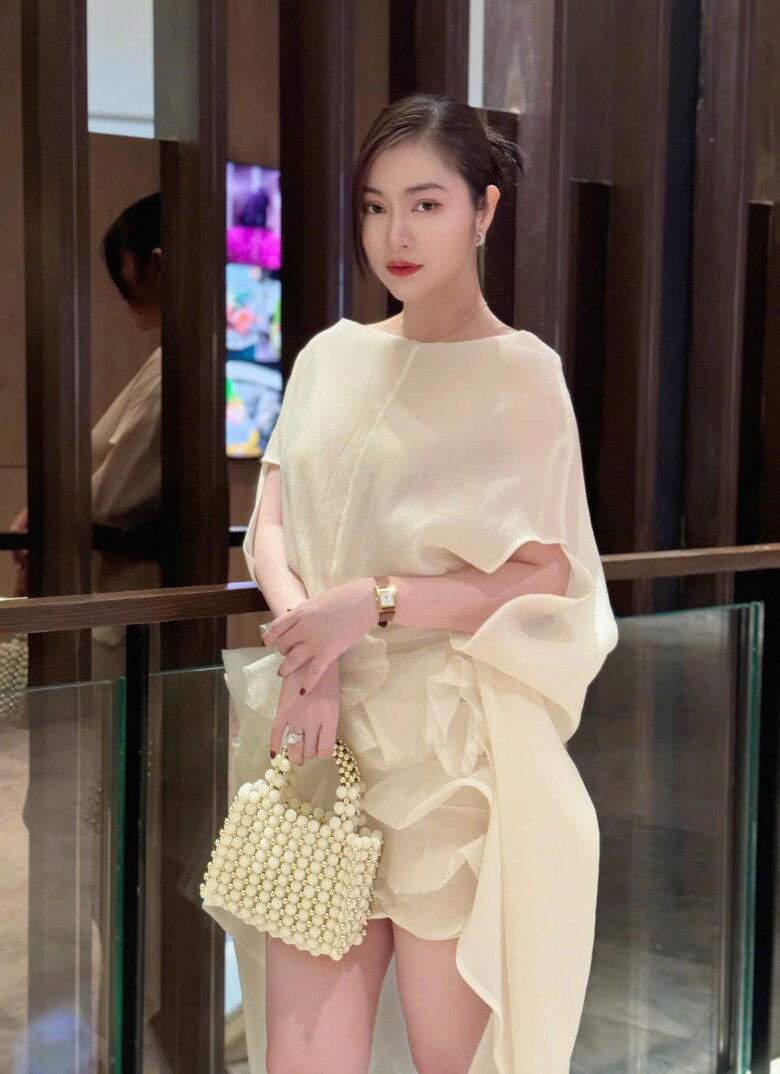 Sắc vóc rạng rỡ của Thanh Trúc sau sinh.