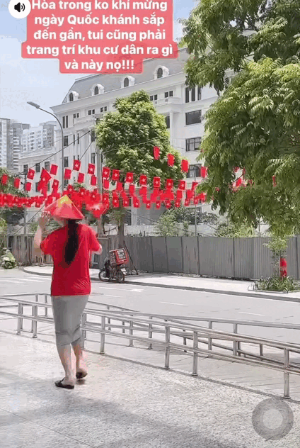 Người đẹp đi trang trí khu phố cách đây không lâu.