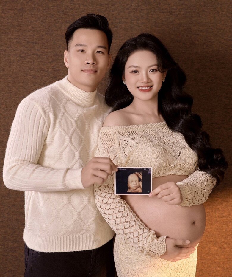 Hoa khôi Hưng Yên khoe bụng bầu vượt mặt bên chồng thiếu gia, nhan sắc lên hương vượt bậc sau khi làm dâu hào môn - 2