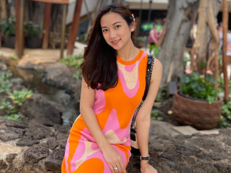 Hot girl 9X “nâng khăn sửa túi” cho Lam Trường: Từ thả bầu mãi không dính nay đủ nếp - tẻ, sau sinh về dáng đẹp mướt mắt - 4