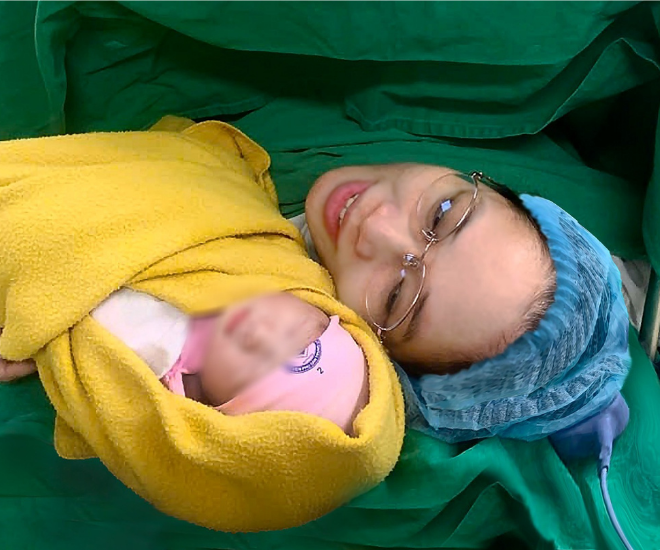 Bé gái chào đời từ phôi thai được trữ lạnh 11 năm trước - Ảnh: Bệnh viện Phụ sản Trung ương.