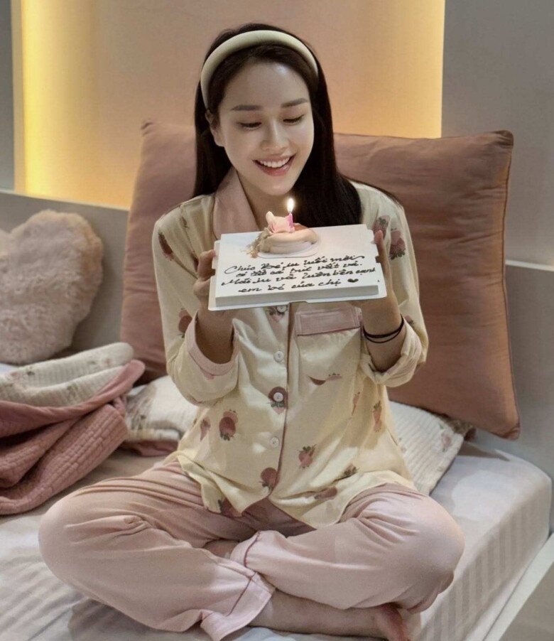 MC giàu giỏi nhất nhì VTV ở cữ sang chảnh như đang ở châu Âu, gây choáng khi về dáng sau 10 ngày sinh con gái - 6