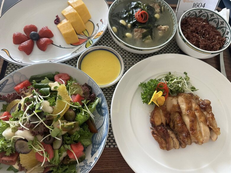 Những bữa cơm cữ dinh dưỡng của mẹ bỉm 9X.