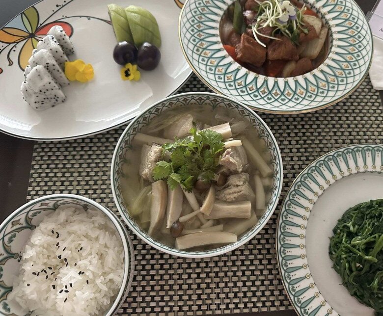 Mỹ nhân VTV vừa chi nửa tỷ đi đẻ lần 2: Dành 100 triệu cho 8 ngày ở cữ, an tâm vì “người khác đau ví chứ không phải mình” - 4