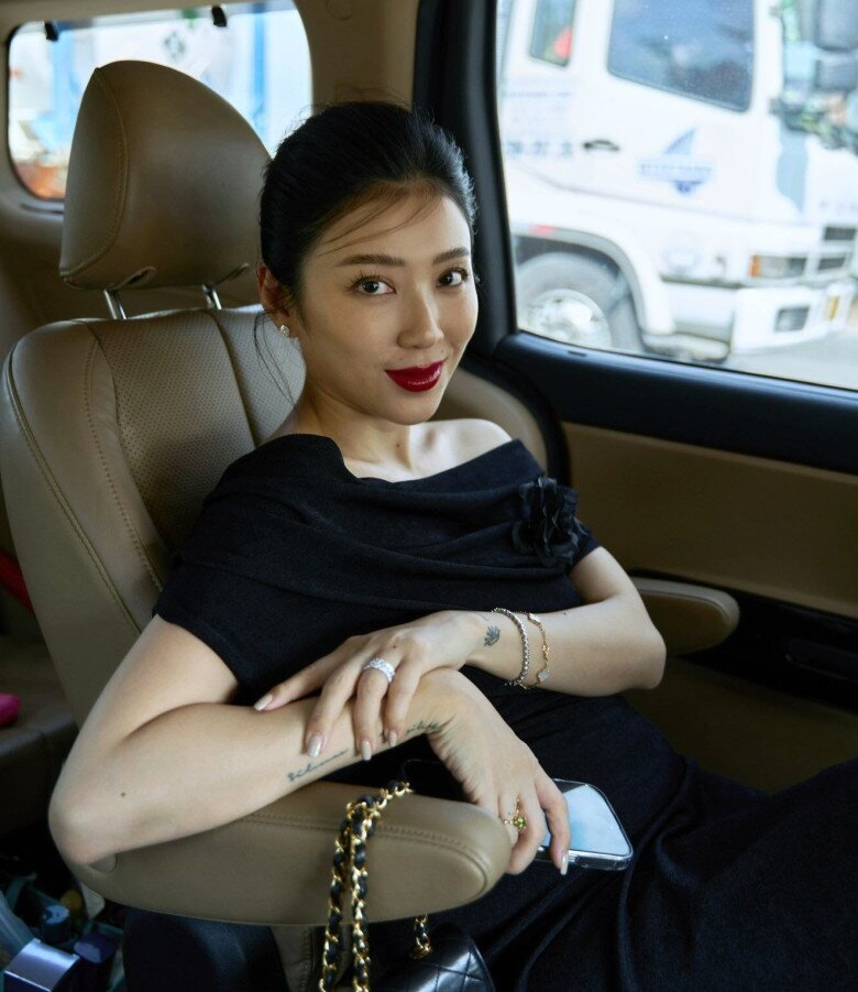 “Nàng thơ” của Noo Phước Thịnh vừa hạ sinh con gái thứ 2, hứng từng giọt sữa vàng cho con sau 24 tiếng đau đẻ - 9