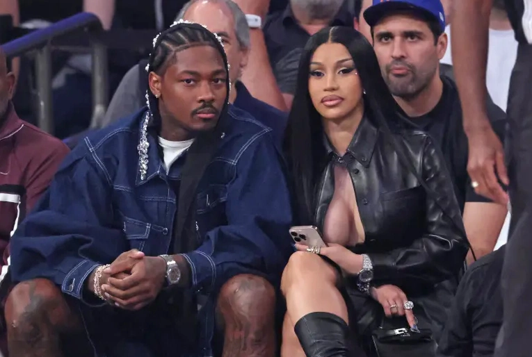 Cardi B sắp đón con chung với bạn trai cầu thủ sau mối tình đầy sóng gió với chồng cũ.