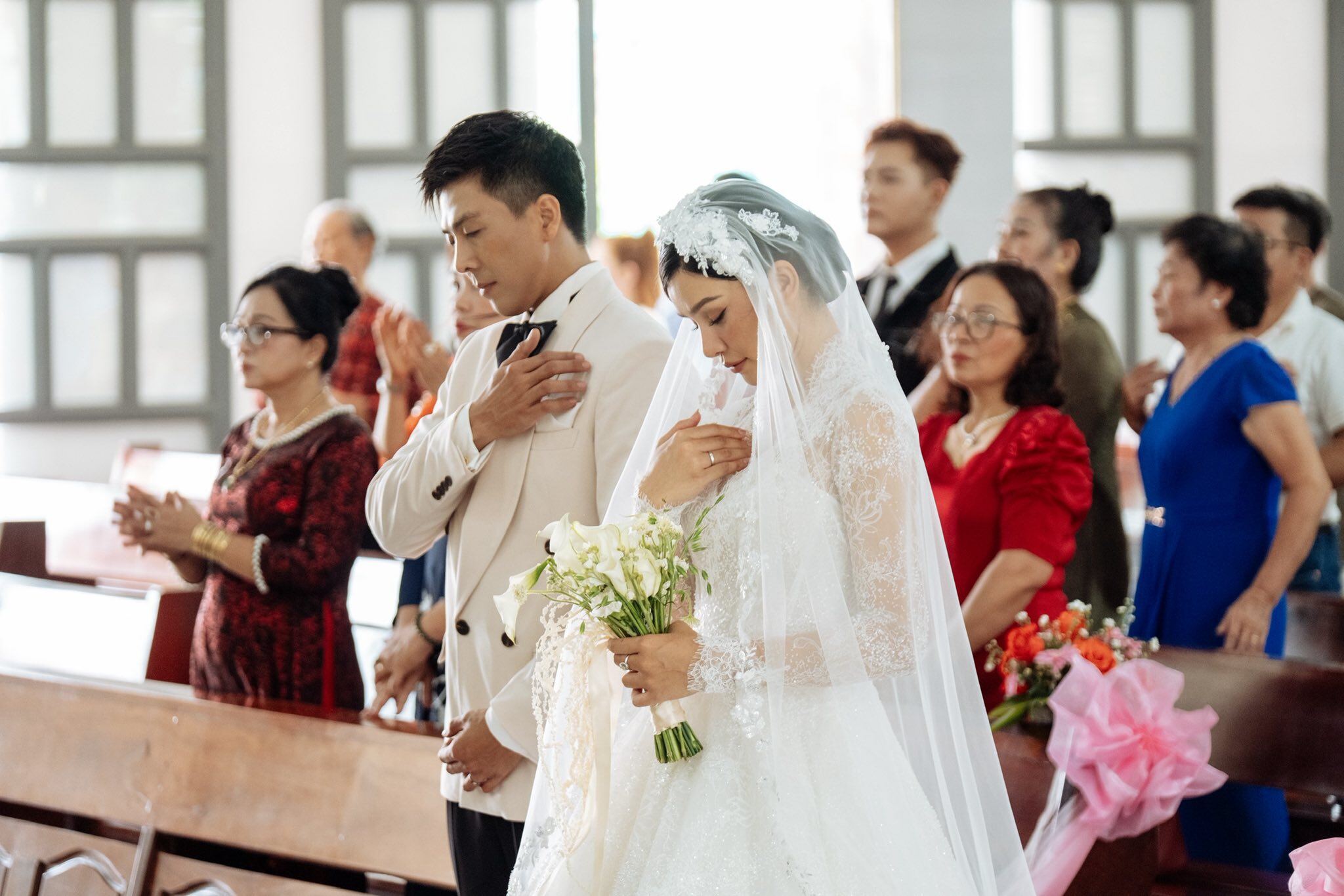 Xin vía Hamp;#39;Hen Niê, amp;#34;chân dàiamp;#34; Hà Nội vỡ oà thông báo mang bầu - 4