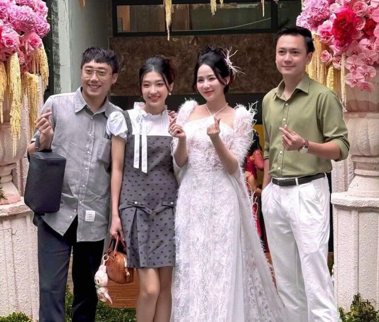 Cặp đôi Ginô Tống - Kim Chi góp mặt trong ngày vui của nhỏ lớp trưởng.