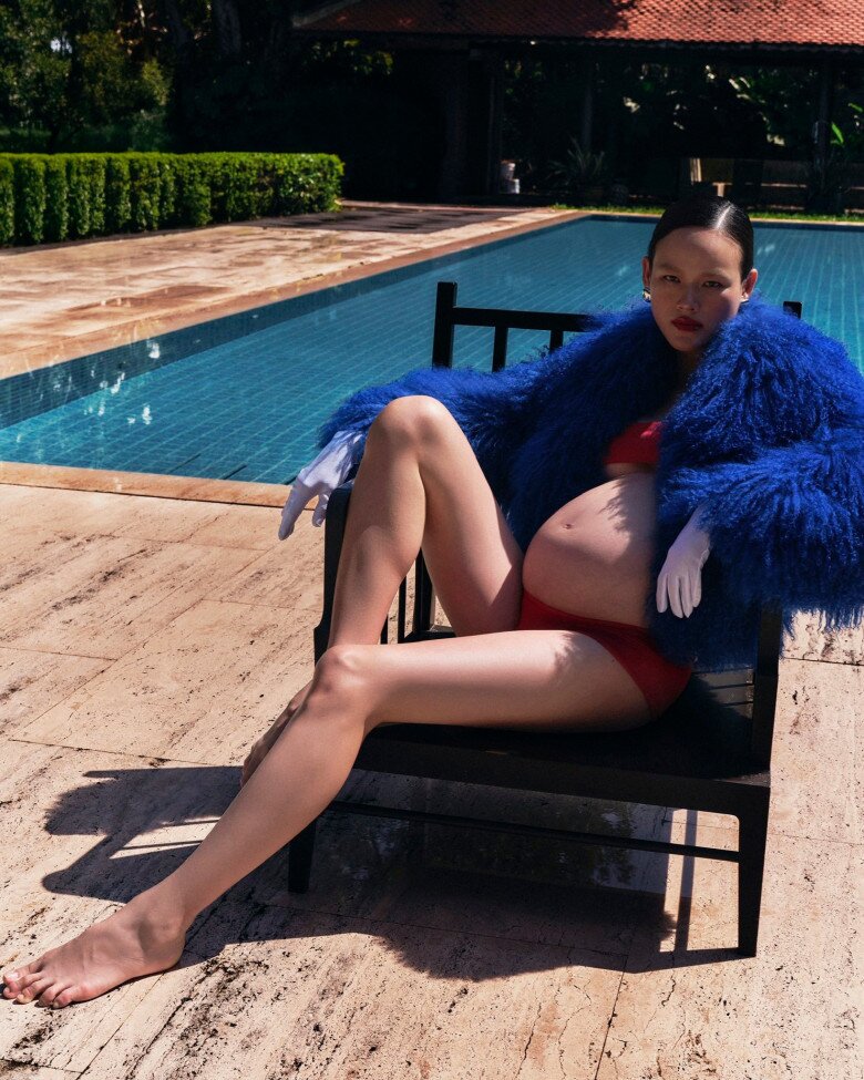 Siêu mẫu Việt khoe nhan sắc rạng ngời sau 10 ngày sinh con, cùng chồng Tiến sĩ và công chúa nhỏ chụp ảnh mừng 2/9 - 7