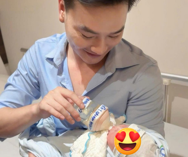 Diễn viên Trọng Lân VTV khoe ảnh đầu tiên của con trai mới sinh.