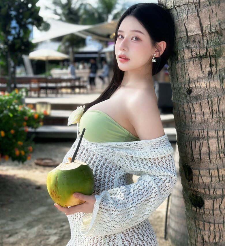Hot girl 10X đẹp không tỳ vết ở những tháng cuối thai kỳ.