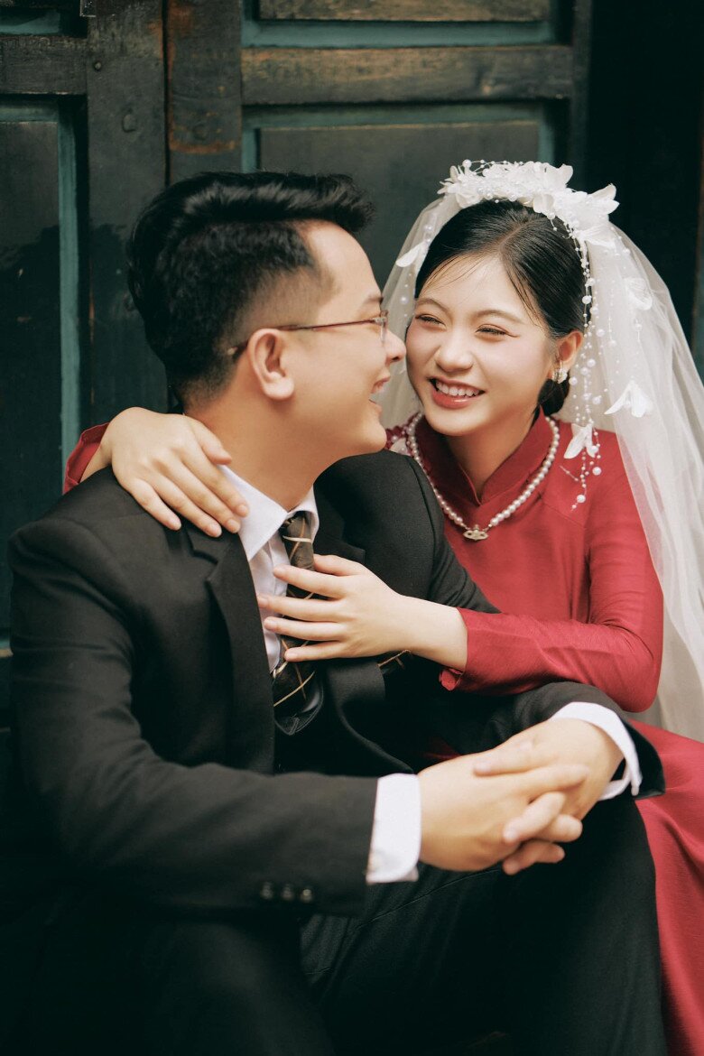 Cặp đôi có 5 năm hẹn hò trước khi về chung nhà.
