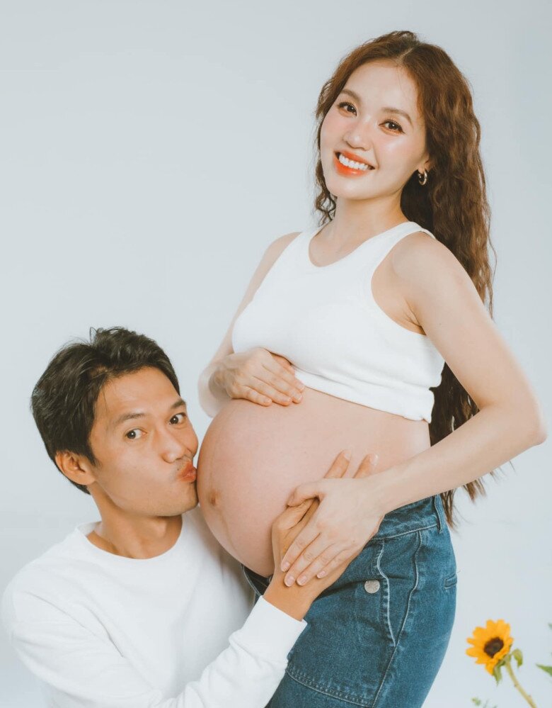 Trong suốt thai kỳ lần 2, Quang Tuấn bận diễn nên ít khi ở nhà chăm vợ.