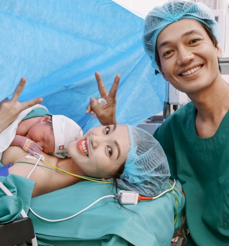 Tuy vậy, ở thời khắc quan trọng, anh đã có mặt để động viên vợ con.