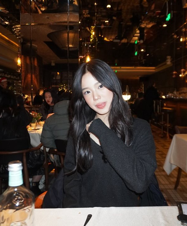 Jaden Trương Tư Tiệp giờ đây đã là thiếu nữ xinh đẹp mà mọi người đều mê.