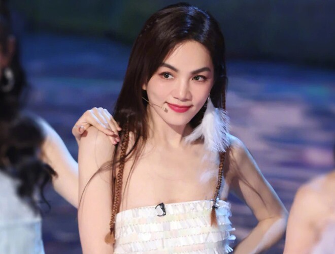 Ella Trần Gia Hoa từng có trải nghiệm đau lòng thời thơ ấu.