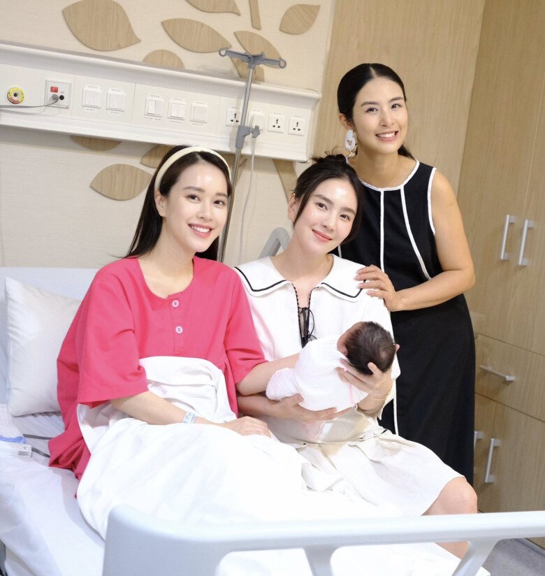 Á khôi sinh viên 2 năm sinh 2 con cùng chồng Tiến sĩ, mẹ đẹp con xinh khiến Hoa hậu Ngọc Hân cũng phải amp;#34;xin víaamp;#34; - 5