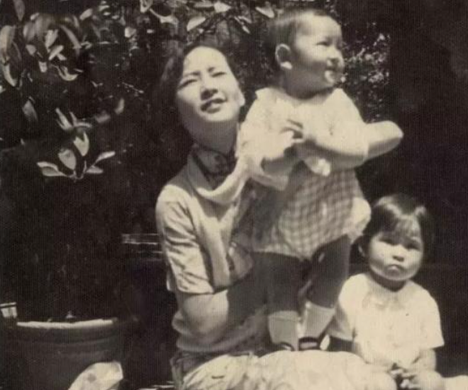 Bố mẹ là Giáo sư ĐH hàng đầu cả nước, con thi được 2 điểm, tra lại bài thi mới thấy đúng 1 dòng chữ gây sốc - 1