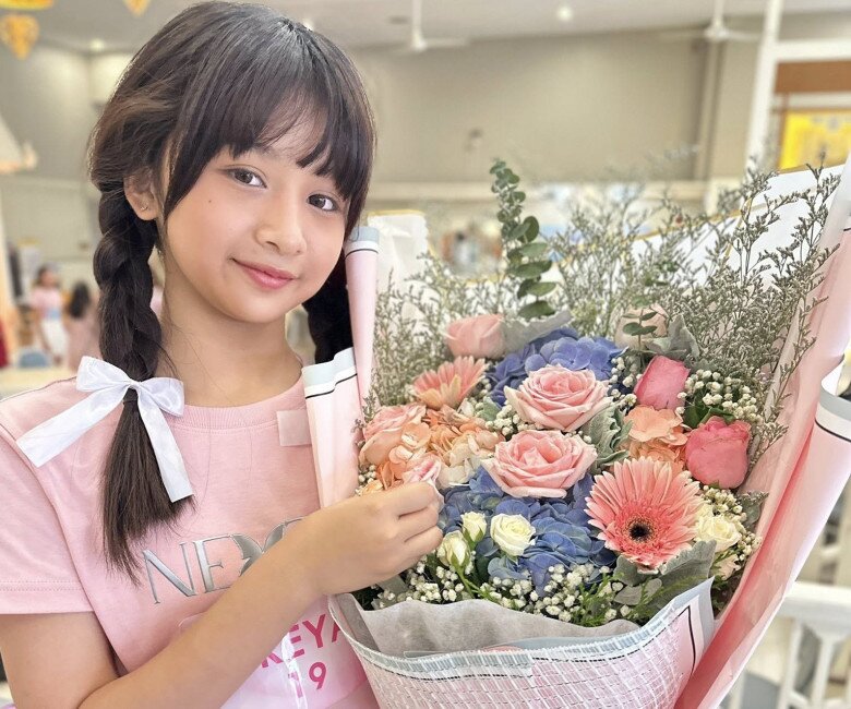 Bé gái 6 tuổi từng đăng quang Hoa hậu nhí Thái Lan, diện mạo tuổi dậy thì trông khác hẳn - 13