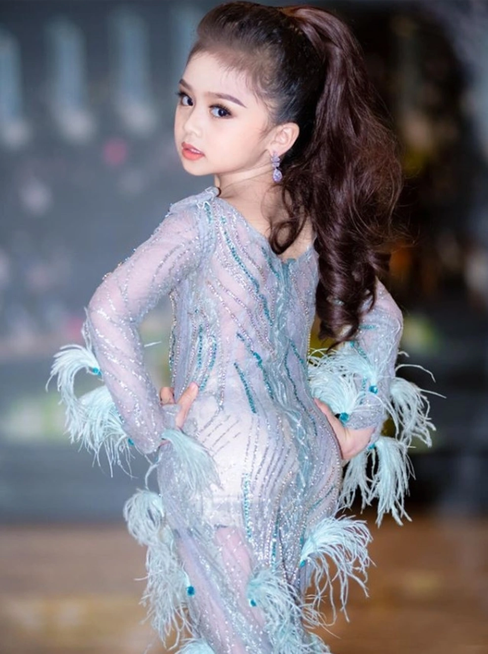 Bé gái 6 tuổi từng đăng quang Hoa hậu nhí Thái Lan, diện mạo tuổi dậy thì trông khác hẳn - 2