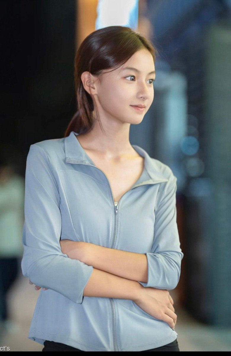 Nhan sắc cuốn hút người nhìn.