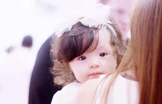 Bé gái Việt giành giải Nhất trên báo Anh vì xinh như thiên thần, giờ 11 tuổi gương mặt thay đổi nhiều - 3