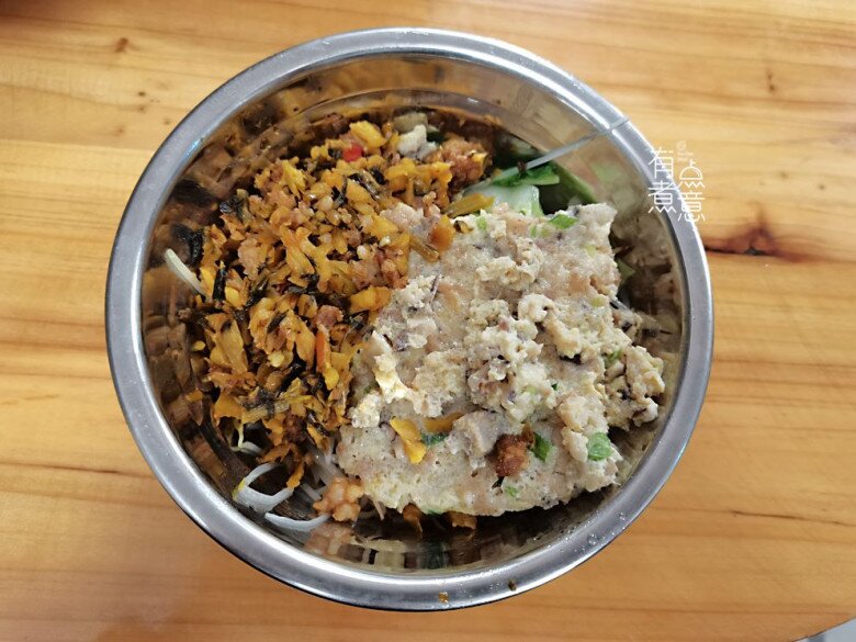 Cô giáo khoe ảnh bữa trưa 50 nghìn đồng ở trường mẫu giáo, phụ huynh chê quá tệ, đòi cho nghỉ học - 4