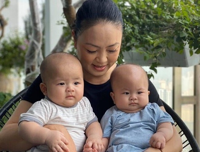 Hai con trai song sinh đã 6 tuổi, cô hiệu phó hot nhất MXH Văn Thùy Dương U60 thông báo tiếp tục amp;#34;nằm ổamp;#34; - 1