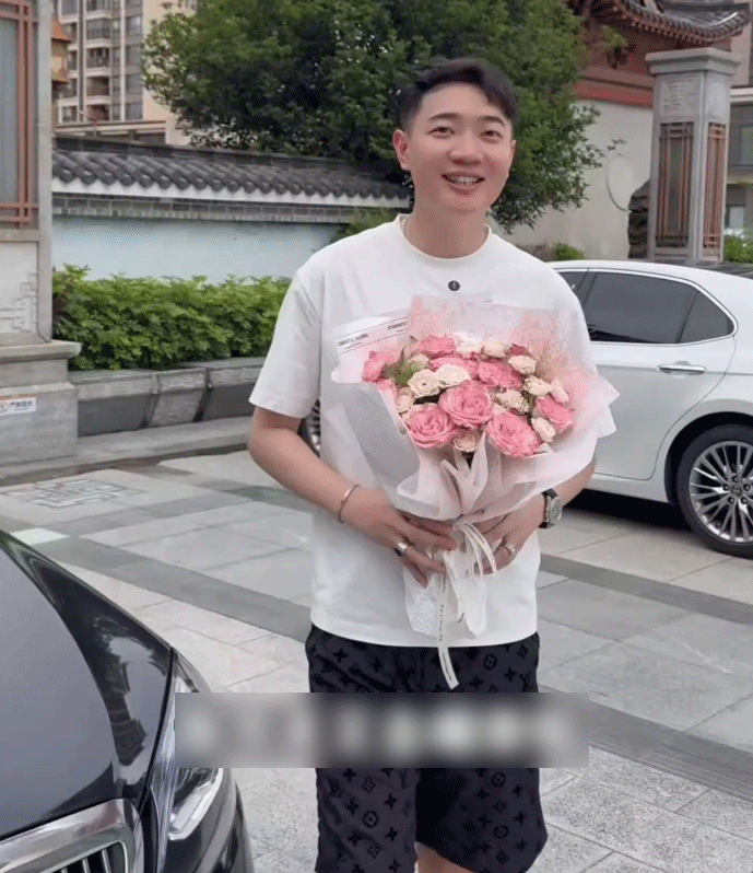 Hè nào cũng đón 10 cháu về nhà chăm sóc, người đàn ông giàu có bị bạn gái từ hôn, lý do rất thấm thía - 6