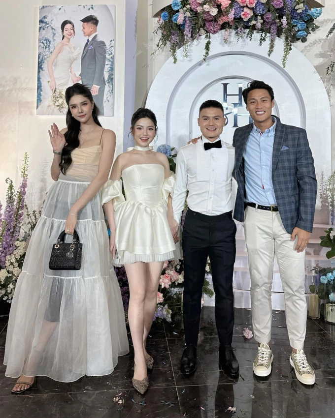 amp;#34;Gà cưngamp;#34; Vũ Khắc Tiệp từng được chồng Việt kiều tặng nhà 10 tỷ, giờ bán tào phớ lề đường khách mua tới tấp - 12