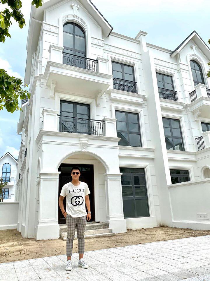 amp;#34;Gà cưngamp;#34; Vũ Khắc Tiệp từng được chồng Việt kiều tặng nhà 10 tỷ, giờ bán tào phớ lề đường khách mua tới tấp - 6