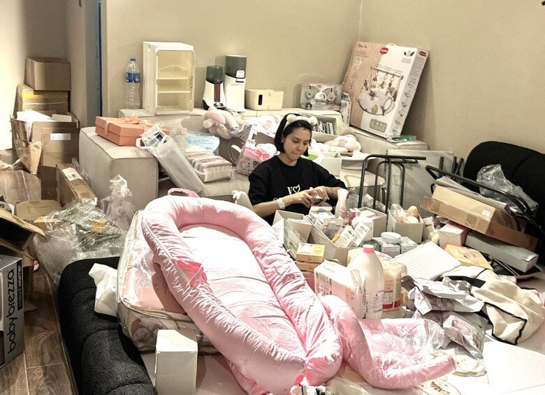 Bà mẹ sắm rất nhiều thiết bị bỉm sữa hiện đại.