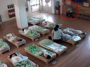 Camera ghi lại cảnh các bạn ngủ trưa nhưng con được cô giáo bế ra một góc để ngồi, hành động tiếp theo khiến mẹ nghẹn ngào